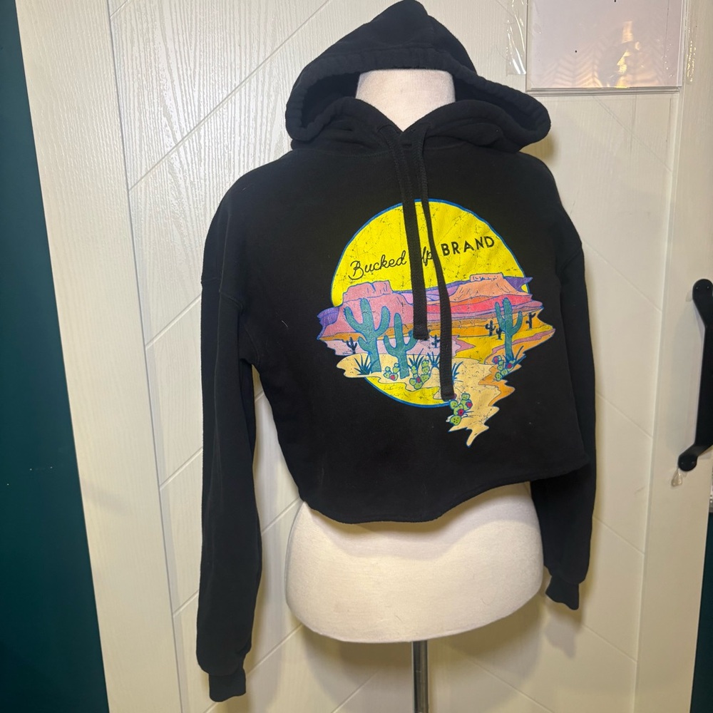 Bucked Up Brand Desert Graphic Raw‎ Hem Cropped Hoodie Black Small